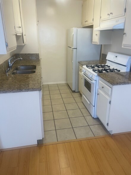 Building Photo - 4072 Inglewood Blvd