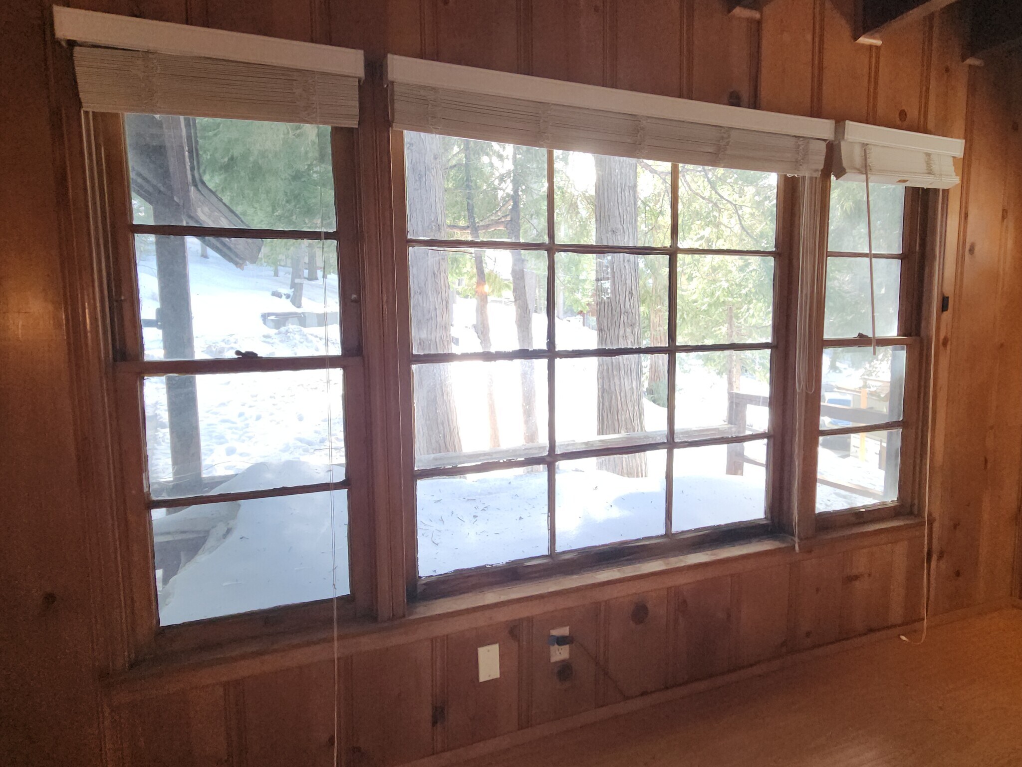 Building Photo - 865 Bear Springs Rd