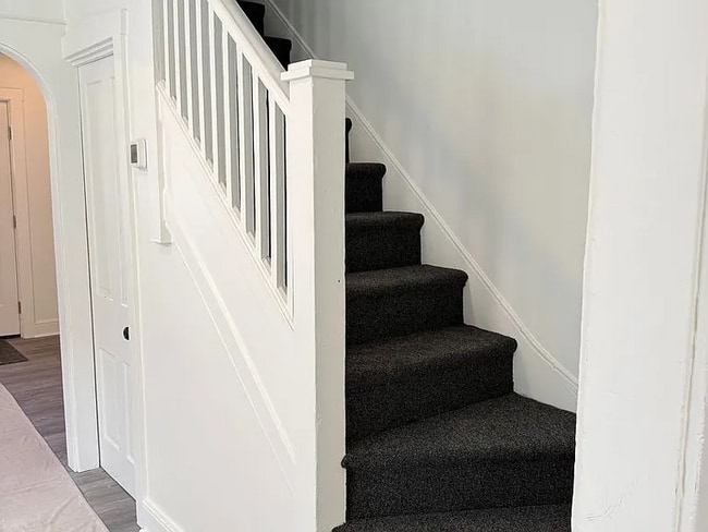 Building Photo - FULLY RENOVATED TOP TO BOTTOM!