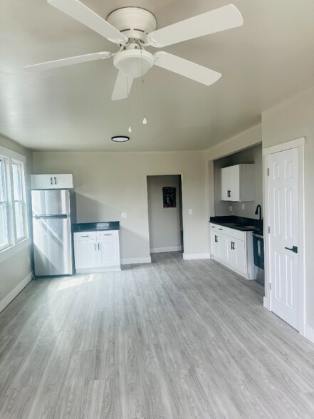 Building Photo - 3734 Atkinson St