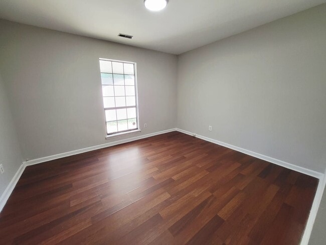 Building Photo - 4715 Cricklewood Ln