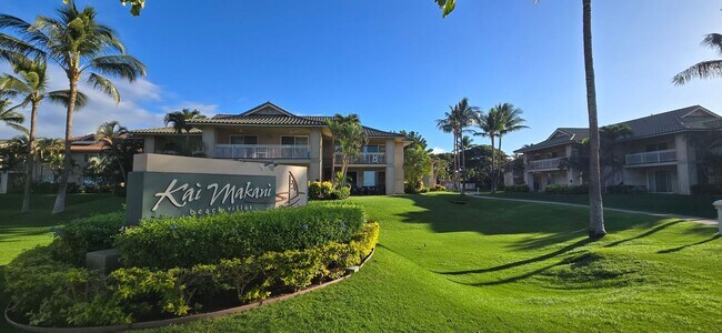 Building Photo - Great Ocean View from this Convenient North Kihei Condo- Close to the Beach