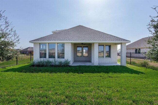 Building Photo - 7603 Coral Lk Dr