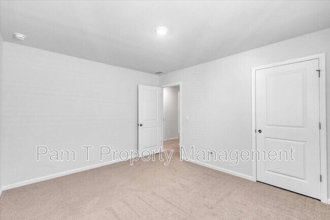 Building Photo - 512 Turpentine Trl