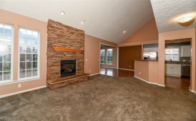 Building Photo - 200 Weatherstone Ct