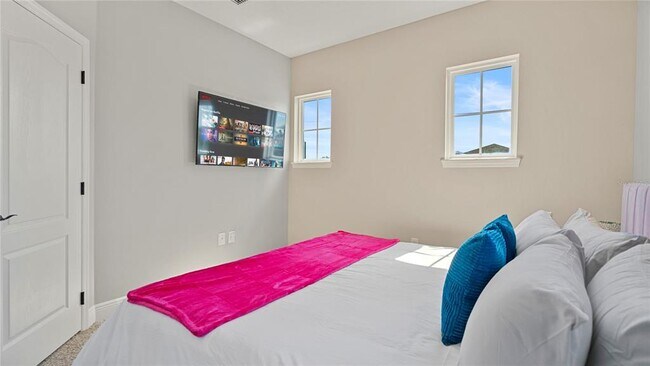 Building Photo - 7603 S Westshore Blvd