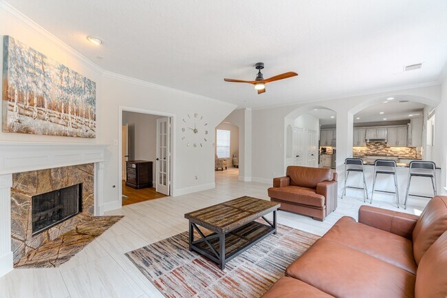 Building Photo - 7 Stickley Ct