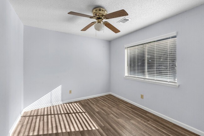 Building Photo - 4322 Palmer Plantation Dr