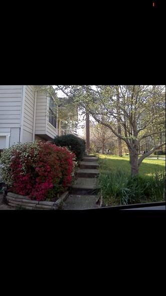 Building Photo - 1411 Glynn Oaks Dr SW