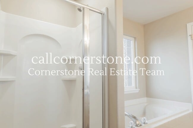 Building Photo - 7975 Superior Hill Pl