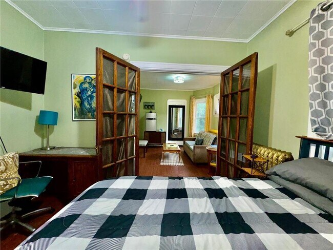 Building Photo - 1464 W Minnehaha Ave