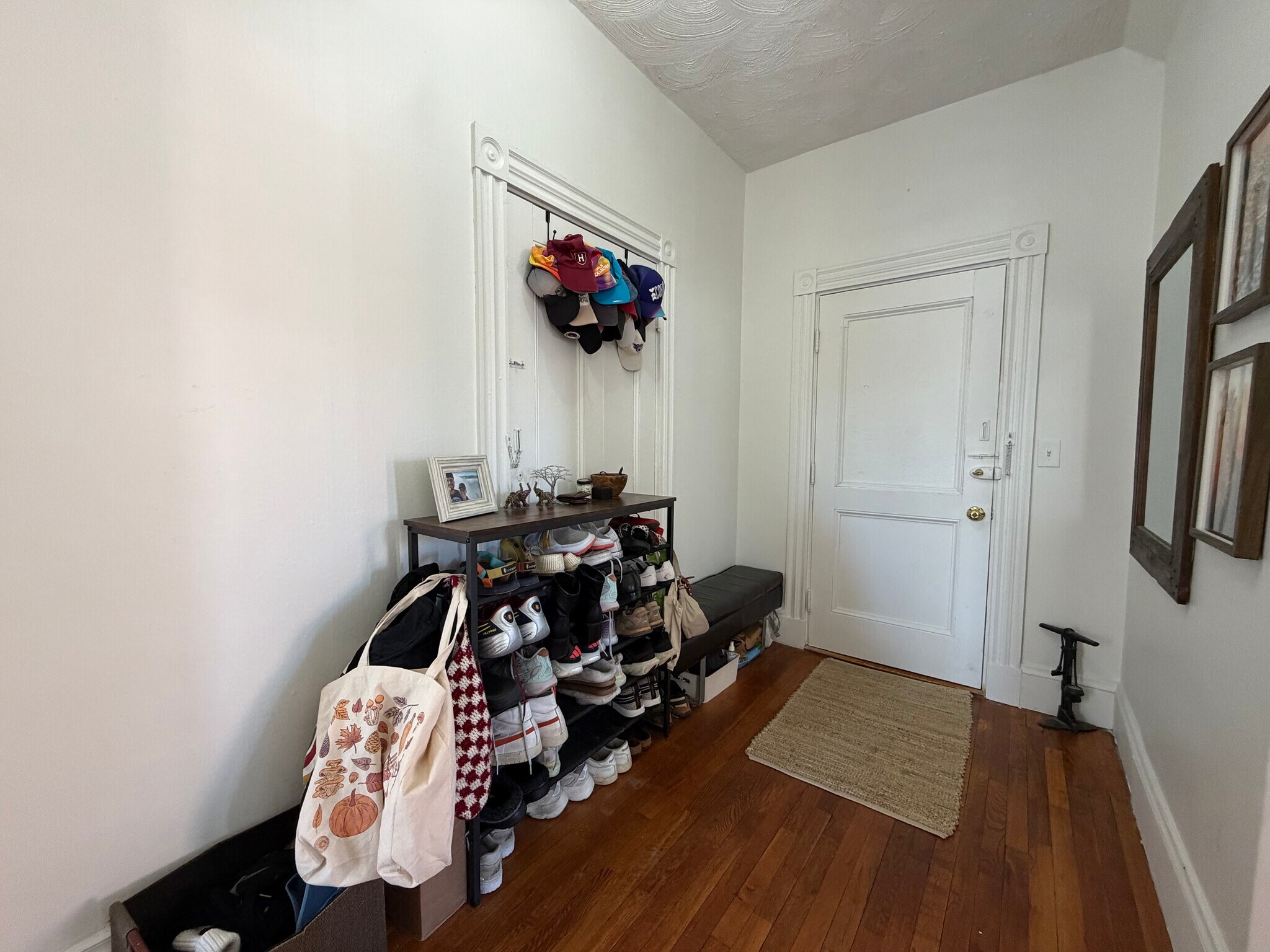 Building Photo - 22 Davis Ave