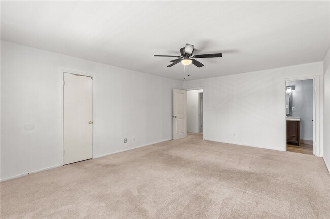 Building Photo - 8238 Fondren Rd