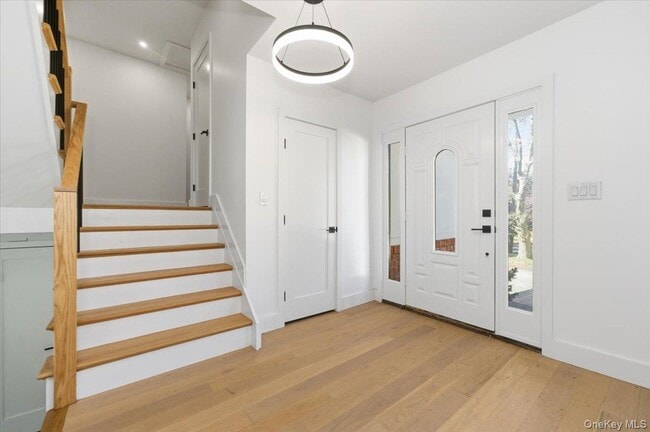 Building Photo - 559 Linda Ln