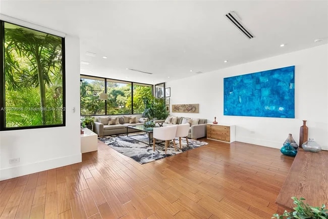 Building Photo - 2815 Regatta Ave