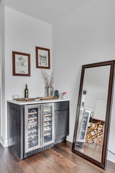 Building Photo - 740 Inspiration Blvd