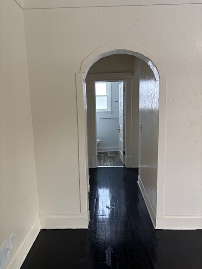 Building Photo - 1468 Hoyt St