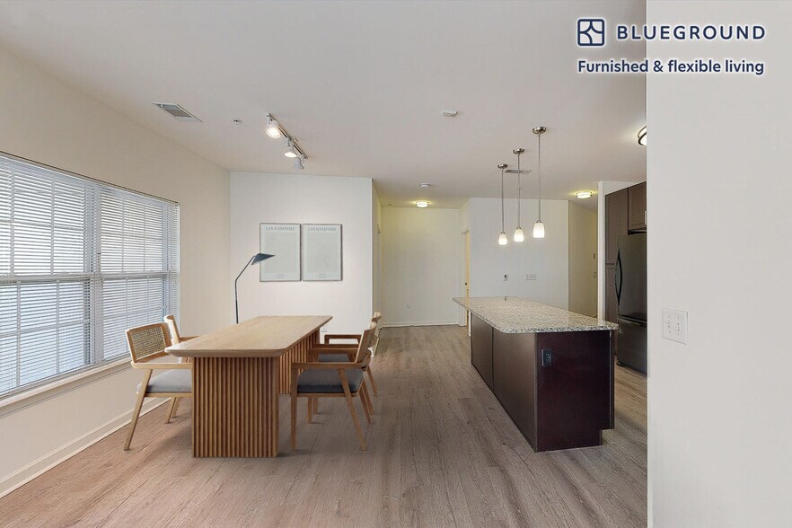 Building Photo - 80 North Centre Ave-SI FL3-ID2283A