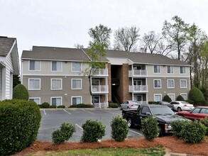 Building Photo - 9505 University Terrace Dr