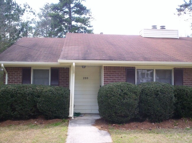 Primary Photo - 280-290 Chase Dr