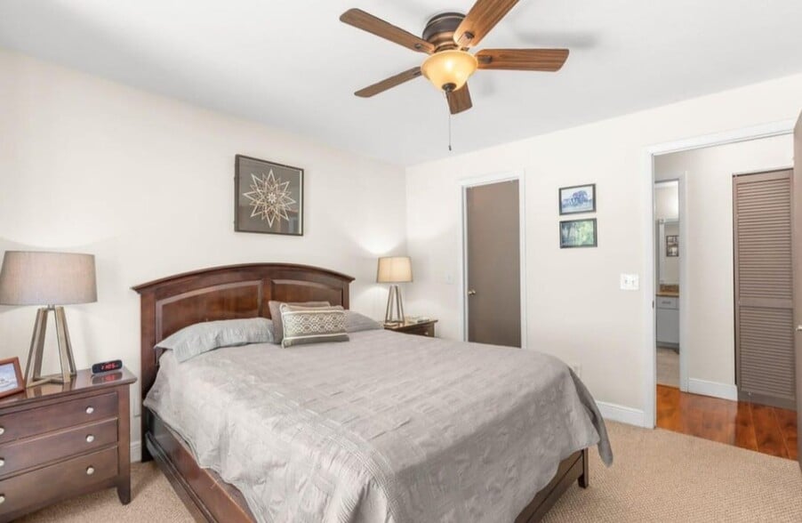 Building Photo - 1760 Palm Cove Blvd