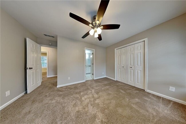 Building Photo - 404 Rams Ct