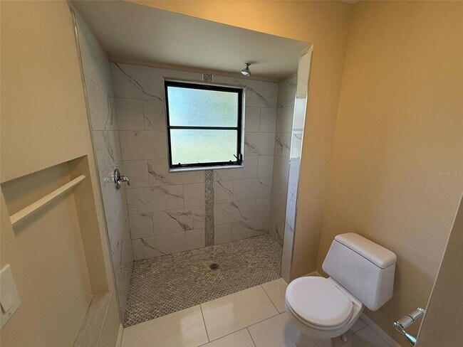 Building Photo - 521 Meridan Ave NW