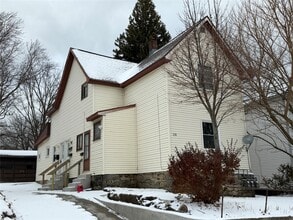 Building Photo - 330 E 3rd St