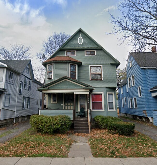 Primary Photo - 439 Meigs St