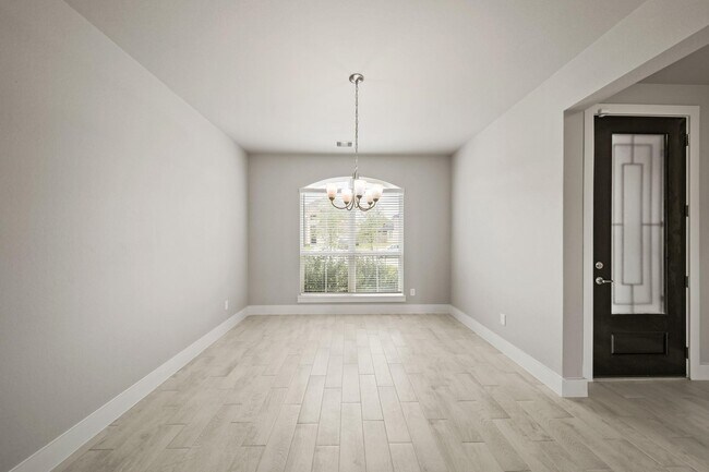 Building Photo - 18227 Windy Knl Wy