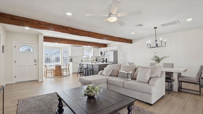 Building Photo - 2929 N 55th Pl