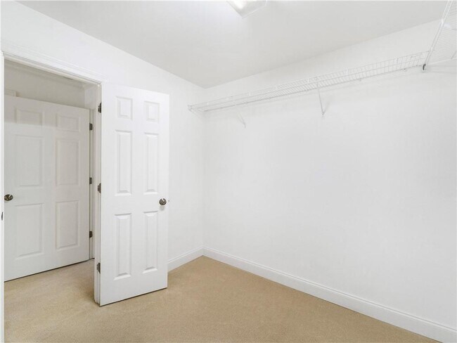 Building Photo - 3154 Chestnut Woods Dr