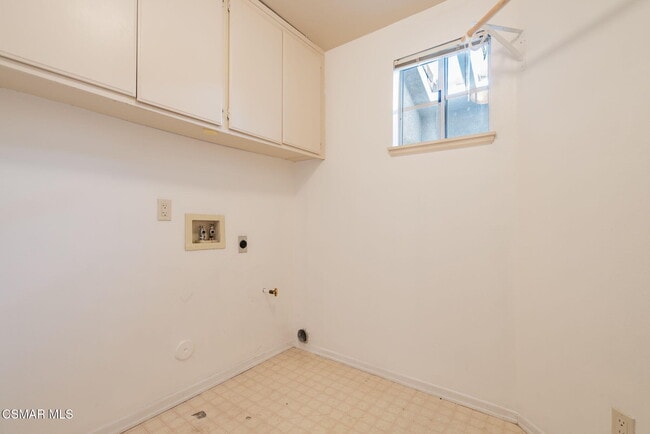 Building Photo - 376 Fresh Meadows Rd
