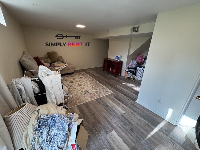 Building Photo - 1 Home! 3 Rental Options | On Campus | Budget Friendly
