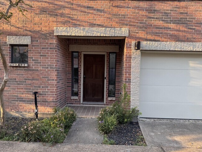 Building Photo - 3417 Rolgom Pl Ct