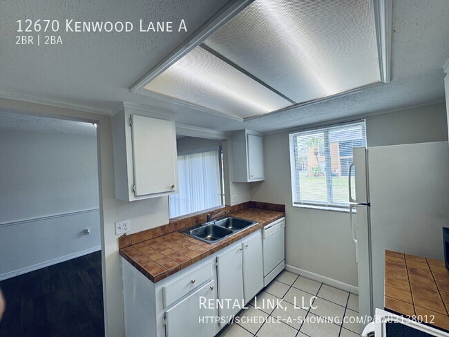 Building Photo - 12670 Kenwood Ln