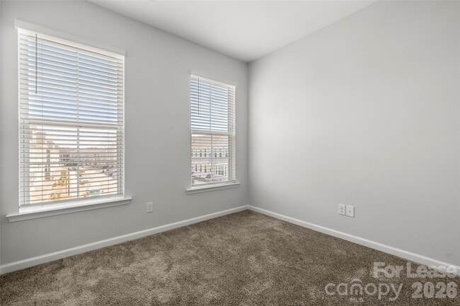 Building Photo - 6985 Waterstone Dr