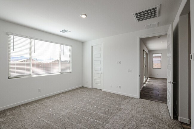 Building Photo - COMING SOON!! HOME IN TOLLESON! 4 BEDROOM 3 BATHROOMS!