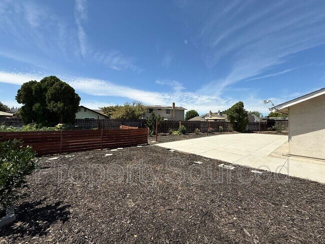 Building Photo - 1444 Snead Ct