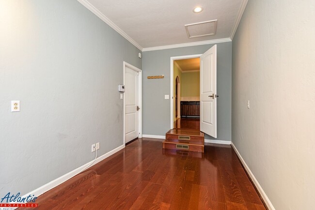 Building Photo - Charming Willow Glen Home