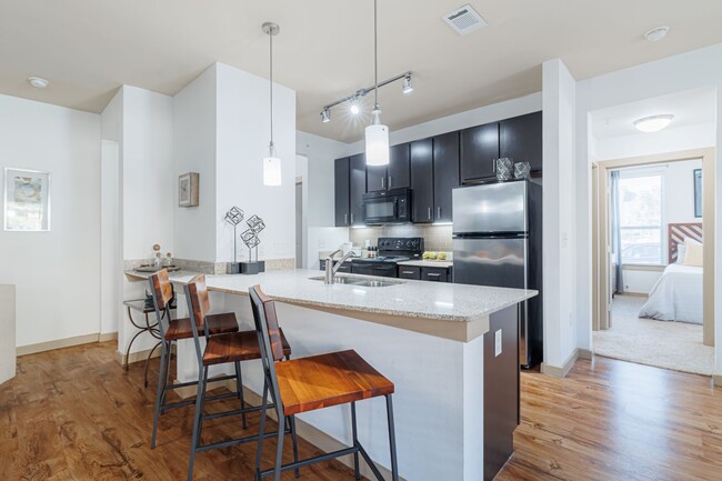 Building Photo - This Is the One!