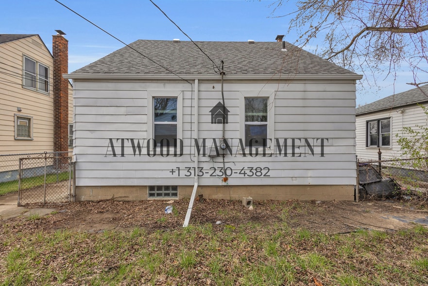 Building Photo - This beautifully updated 3-bedroom, 1-bath single-family home is ready for move-in!