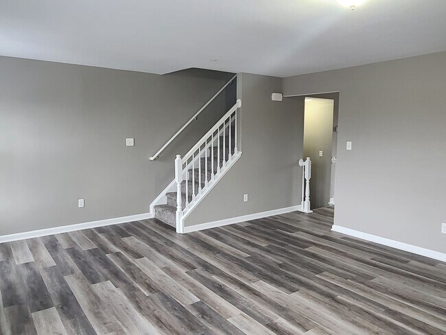 Building Photo - 3 Bedroom Townhome for Rent in Waynesboro