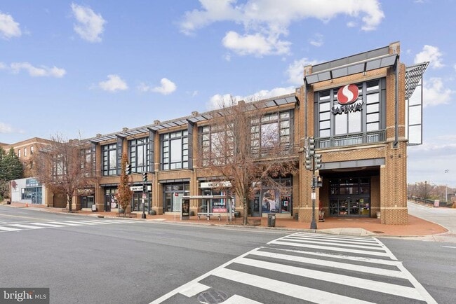 Building Photo - 1724 34th St NW