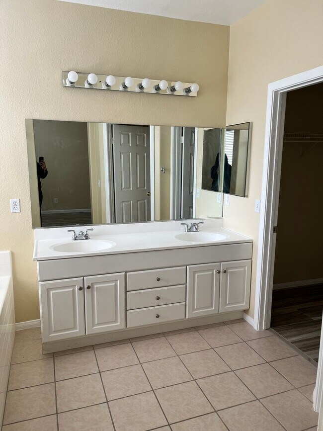 Building Photo - Single Story 4bd/2ba Home in Moreno Valley Ranch