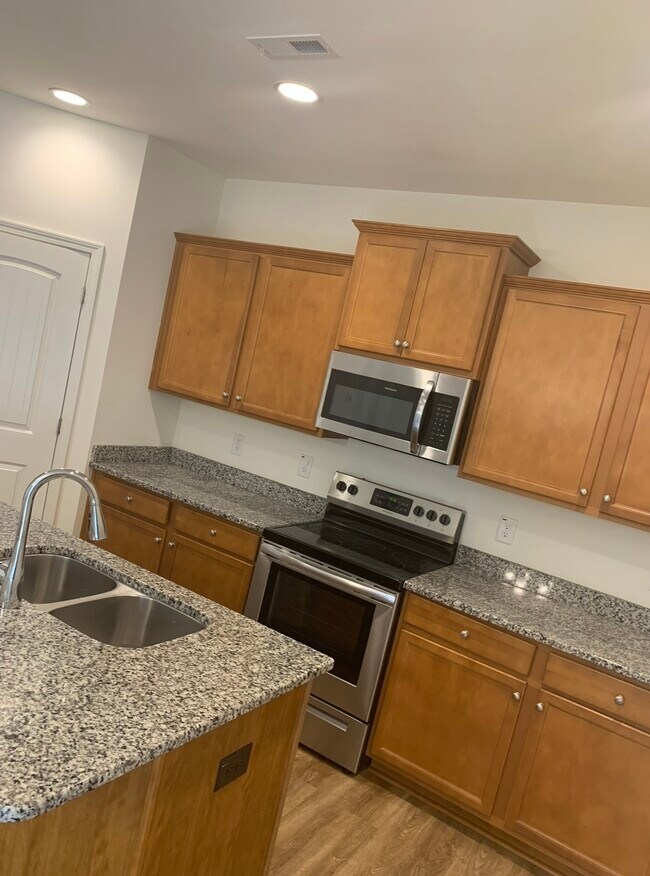 Building Photo - 3512 Slippery Elm Dr