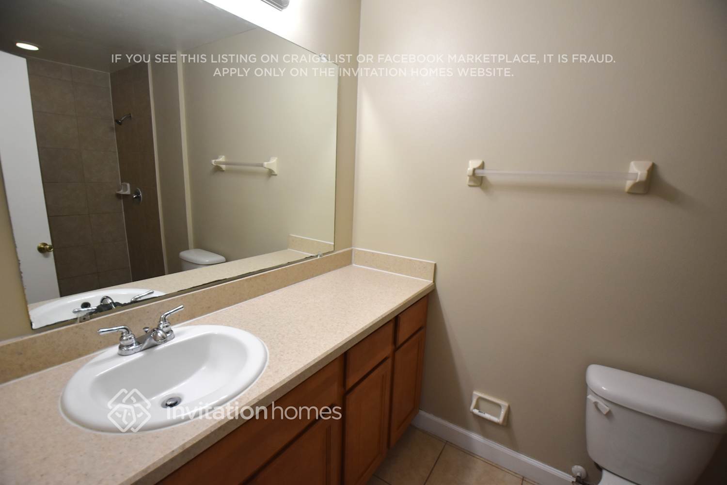 Building Photo - 126 W York Ct