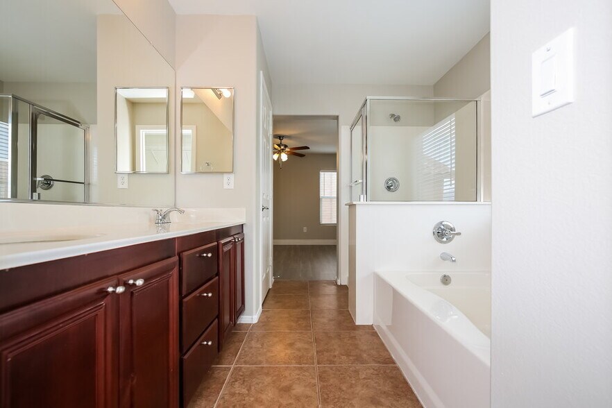 Building Photo - 4150 Buteo Ln