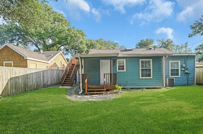 Building Photo - 7310 Moss Rose St