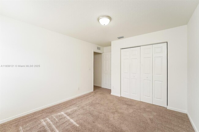 Building Photo - 1481 SW Kamchatka Ave